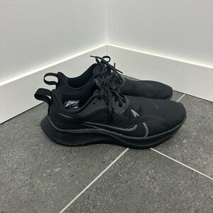 Nike Air Zoom Pegasus 37 Shield Black Anthracite Women’s 10